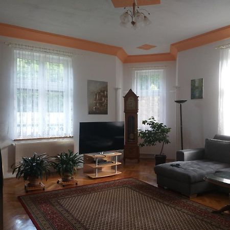 Apartman Kraslice Bagian luar foto