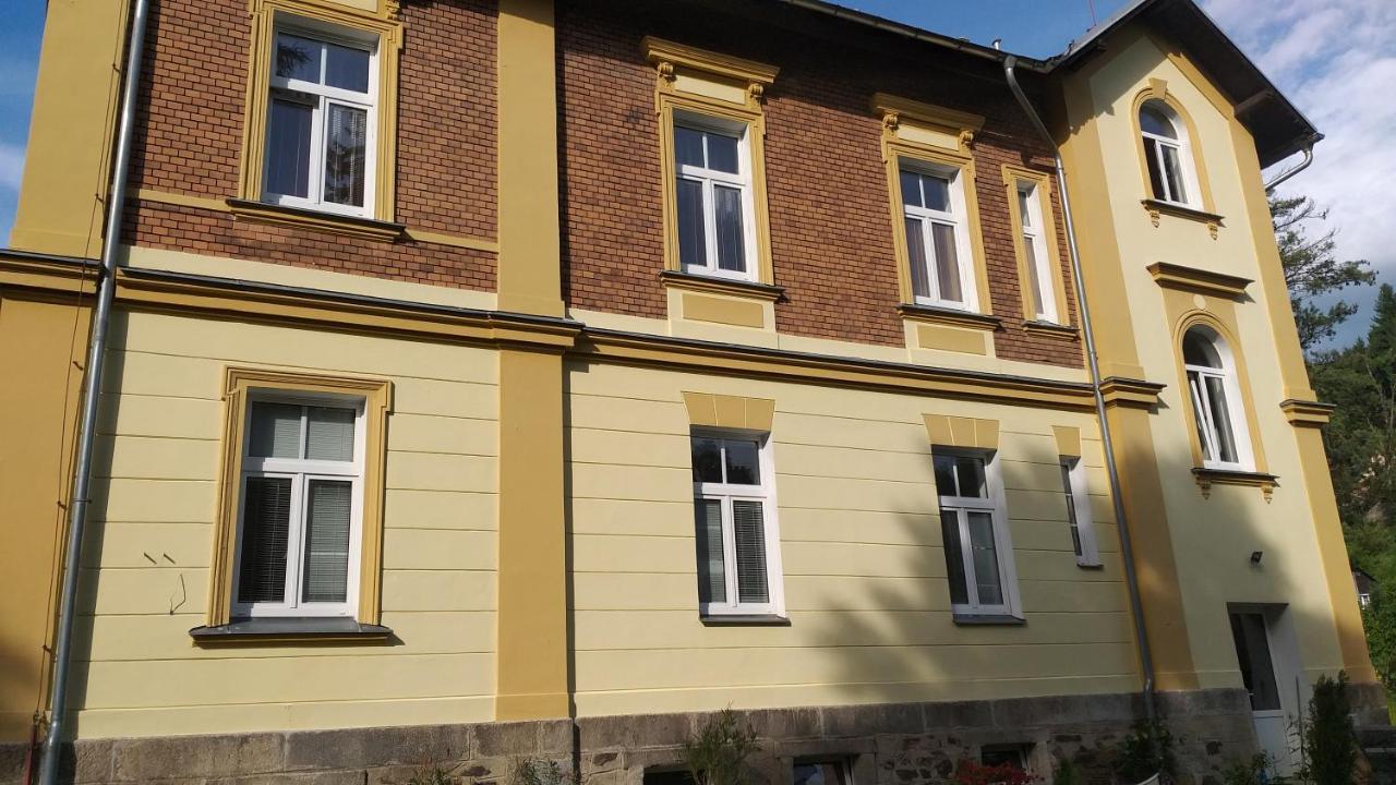 Apartman Kraslice Bagian luar foto