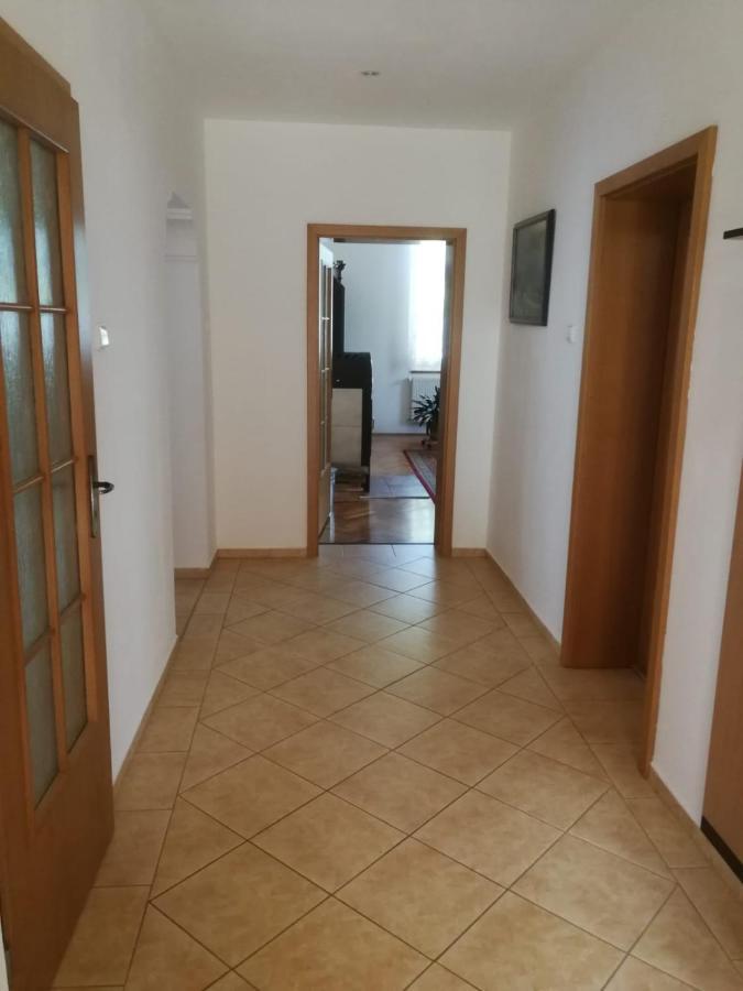 Apartman Kraslice Bagian luar foto